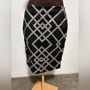 WHBM Black and Silver Geometric Skirt sz 12